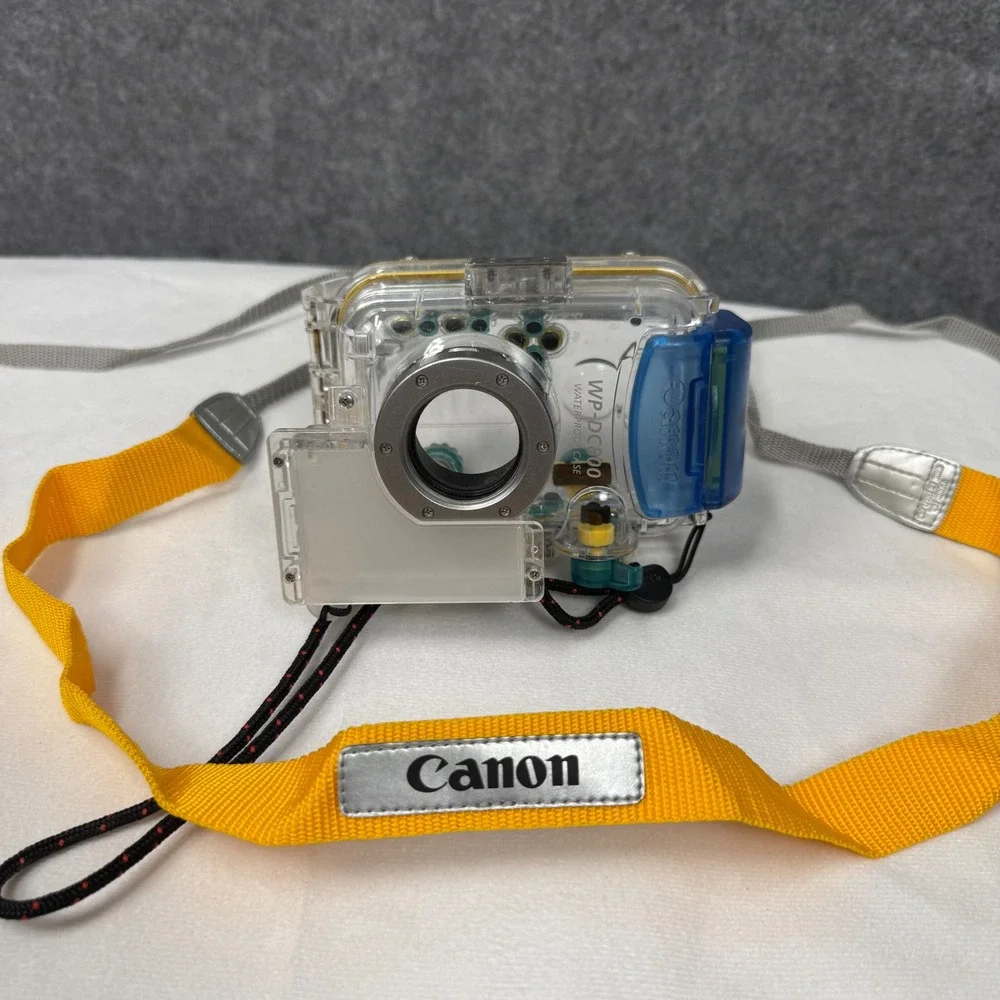 Canon WP DC800 Waterproof Underwater Camera Case Housing with Canon Wrist Strap